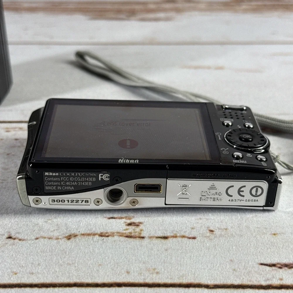 Nikon Coolpix S50 Digital Camera For Parts Not Working Lens Error Dead Pixels